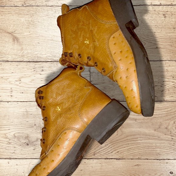 Ariat Shoes - Ariat women's leather lace up ropers